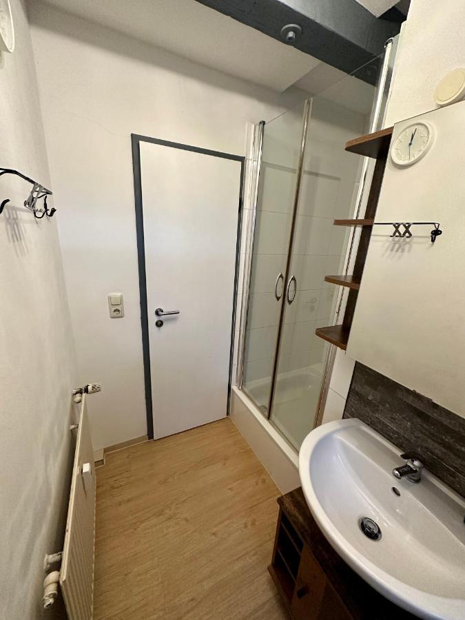 Apartment Zum Gruenen Hirsch Inkl. Parkplatz エアフルト エクステリア 写真